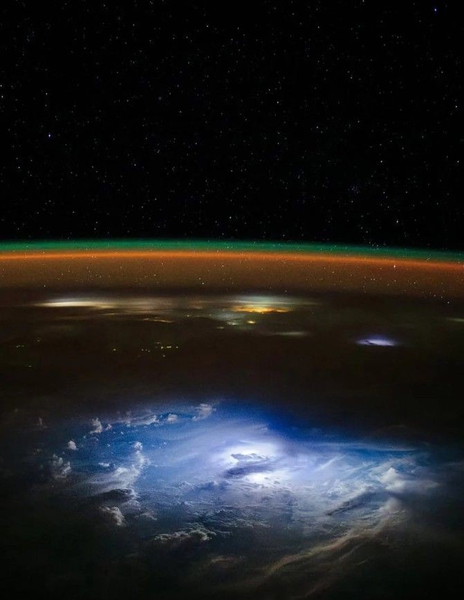Bir astronotun gözünden uzay: Fotoğraflarıyla büyüledi - Resim: 12