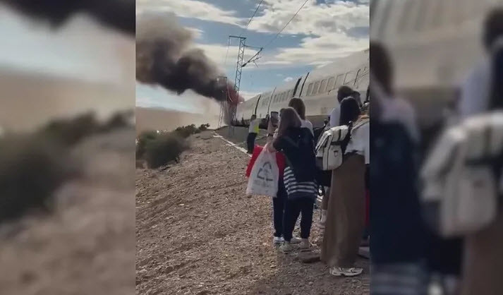 İspanya’da 283 yolculu yüksek hızlı trende yangın - Resim : 1