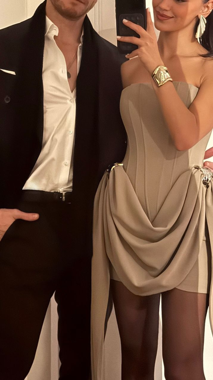 Kerem Bürsin ile Selin Yağcıoğlu aşkında ilk kare sosyal medyada - Resim : 1