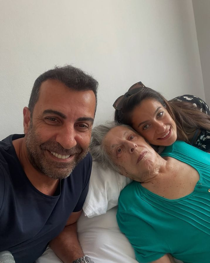 Ünlüler annelerini unutmadı: İşte o duygusal paylaşımlar - Resim: 5