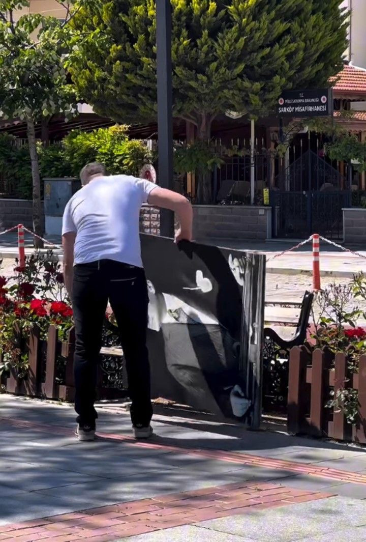 İki çocuk Atatürk portresini düzelttikten sonra öptü - Resim: 5