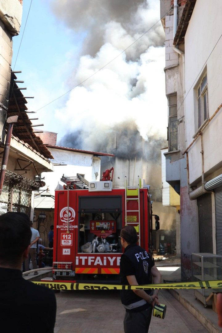 Tarihi çarşıdaki yangında 9 iş yeri kül oldu - Resim: 5