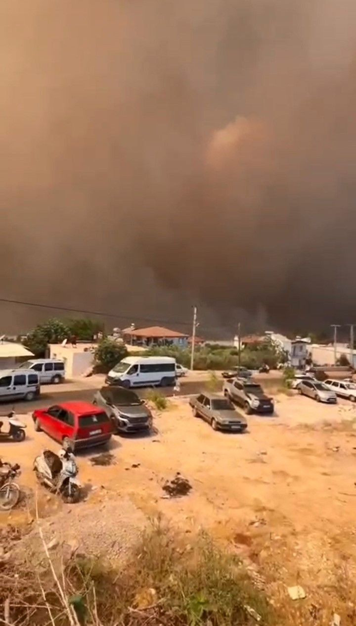 Muğla'da başlayan yangın Antalya'da ormana sıçradı - Resim: 21