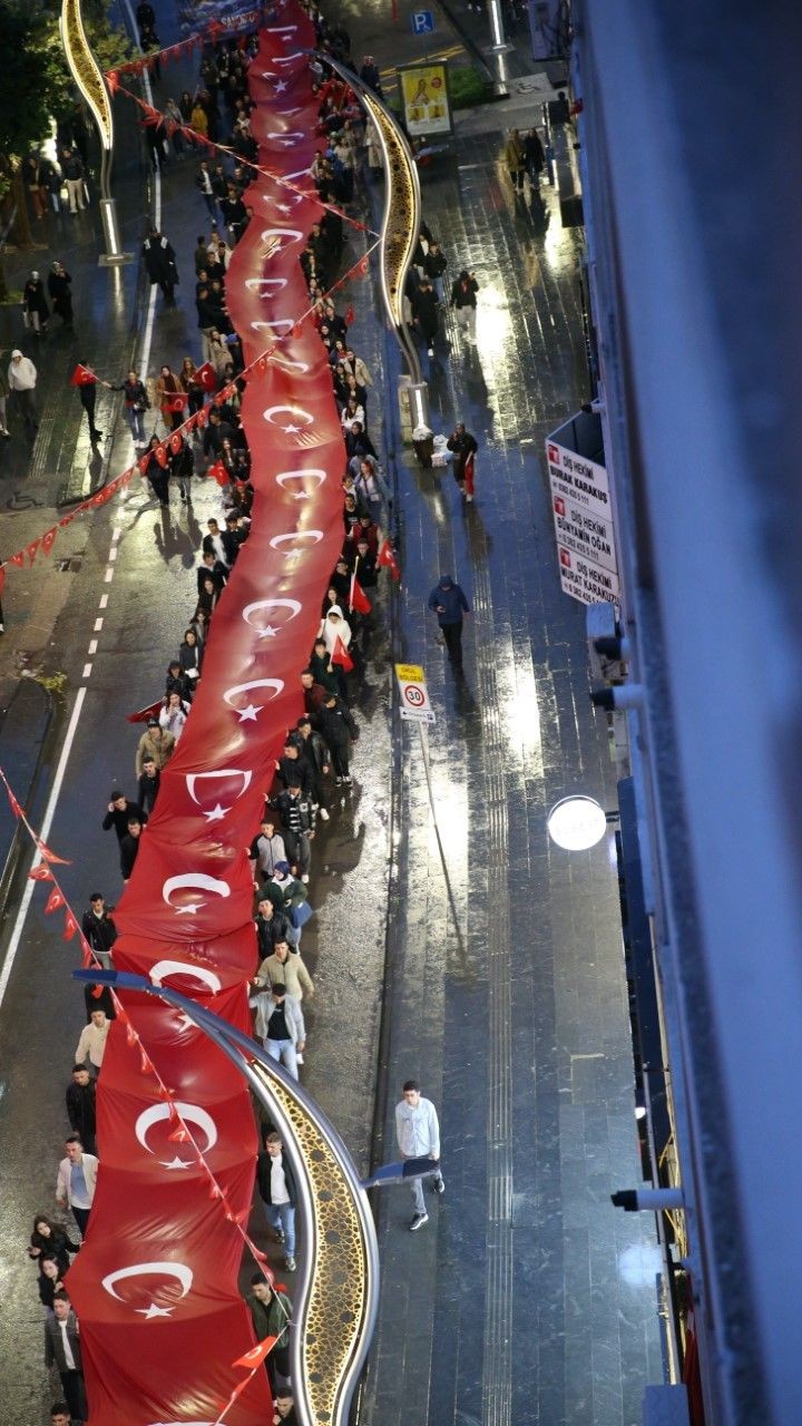 Samsun’da 1919 metre uzunluğunda bayrak açıldı - Resim: 4