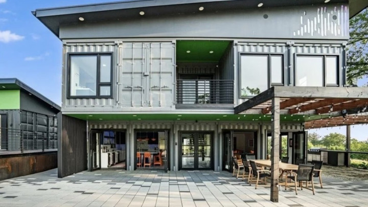 Tamamen konteynerden yapılan ev 212 milyon TL'ye satışa çıktı