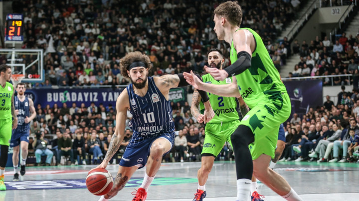 TOFAŞ, son çeyrek performansıyla Anadolu Efes’i yıktı