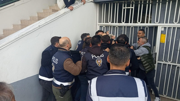 Hakeme kızıp, polisi yumrukladılar: Antrenör ve yöneticiye gözaltı!