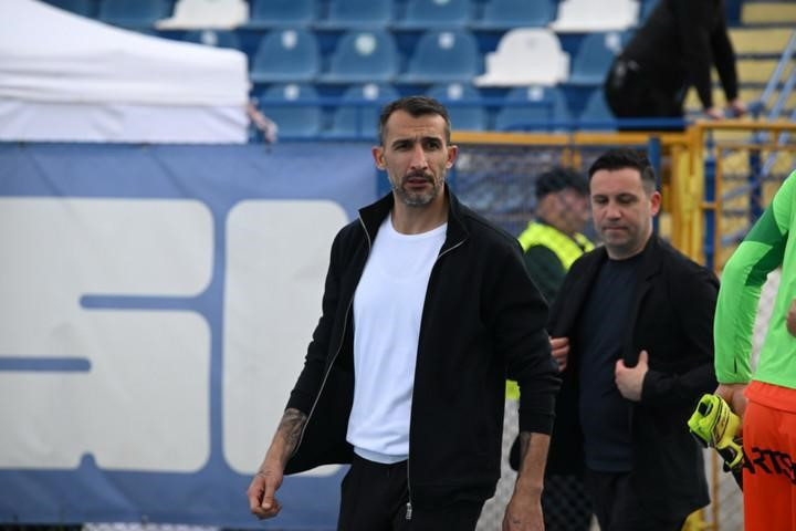 Mehmet Topal, Romanya'yı peşine taktı - Resim : 1