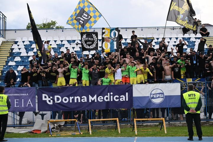 Mehmet Topal, Romanya'yı peşine taktı - Resim : 2