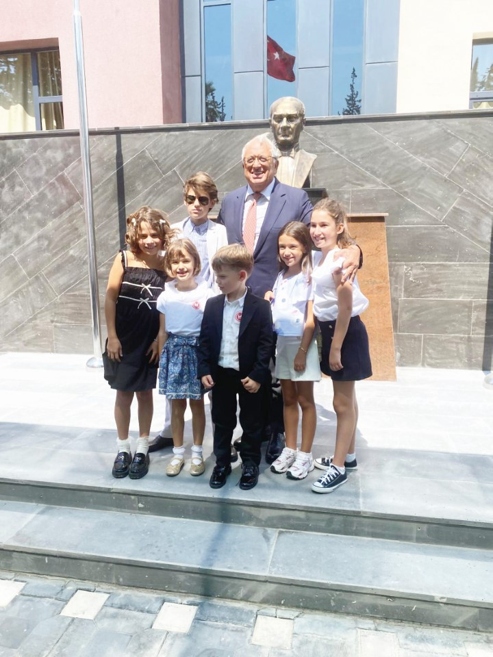 Kardeşi, ağabeyi Mesut Yılmaz’ın adına 8 milyon dolara okul yaptırdı - Resim : 2