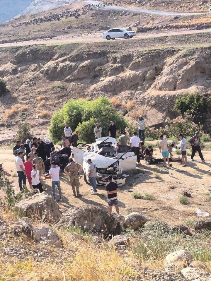 Şırnak'ta feci kaza: 2 ölü, 2 ağır yaralı - Resim: 6