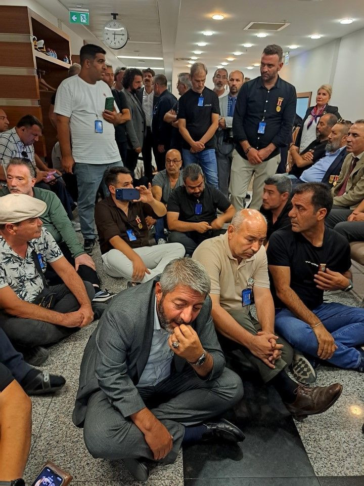 Şehit yakınları ve er gazilerden TBMM'de protesto - Resim: 7