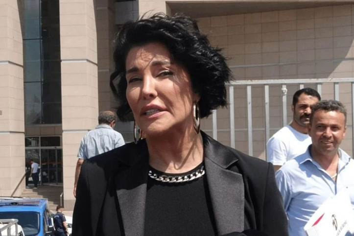 Eski manken Deniz Akkaya'ya 2 yıl 4 ay hapis cezası