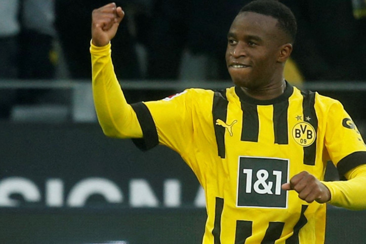 Şok Moukoko itirafı! "Bizim oğlumuz değil" diyerek gerçek yaşını açıkladı