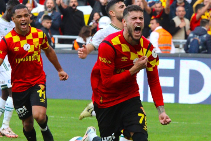 Arapların gözü şimdi de Romulo'da: Rekor bonservis