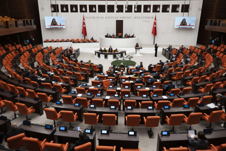 Meclis'te 'grup' krizi aşıldı