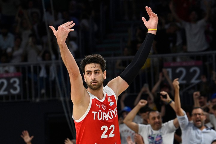 Furkan Korkmaz yeni takımına imzayı attı