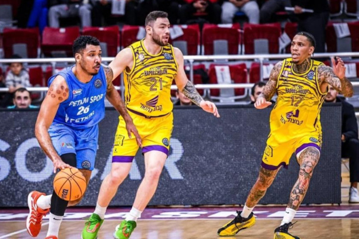 Aliağa, İsrail ekibi Hapoel Holon'u devirdi
