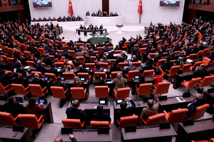 PKK’nın fesih kararının ardından Meclis'te 'komisyon' konusunda üç seçenek tartışılıyor