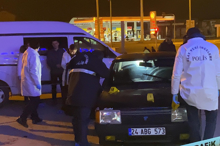 Otomobildeki kavga kanlı bitti