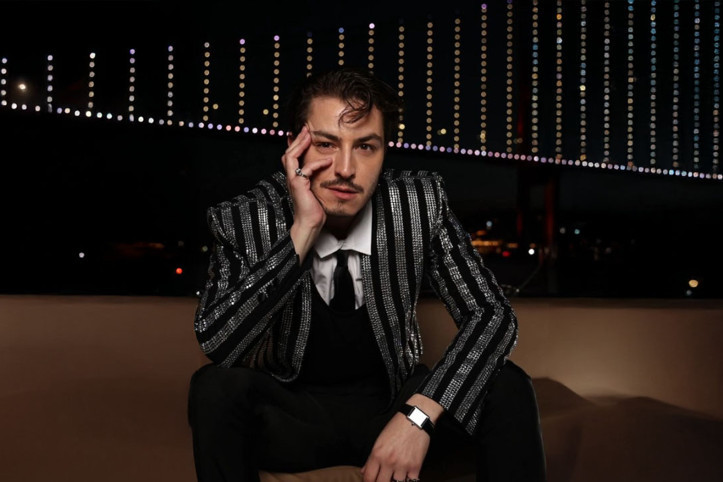 Boran Kuzum, dünyaca ünlü aktör Mads Mikkelsen ile yan yana