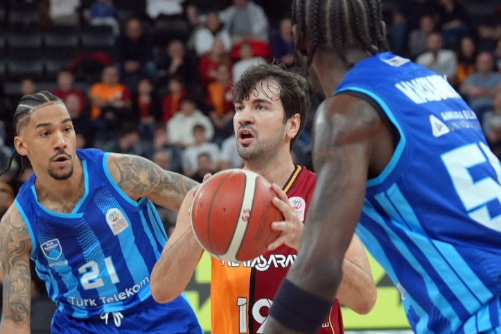 Türk Telekom, Galatasaray'ı Abdi İpekçi'de devirdi