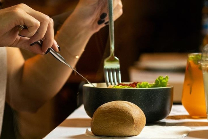 Diyet yaparken en büyük hata: Sizi zayıflatmıyor, hasta ediyor!