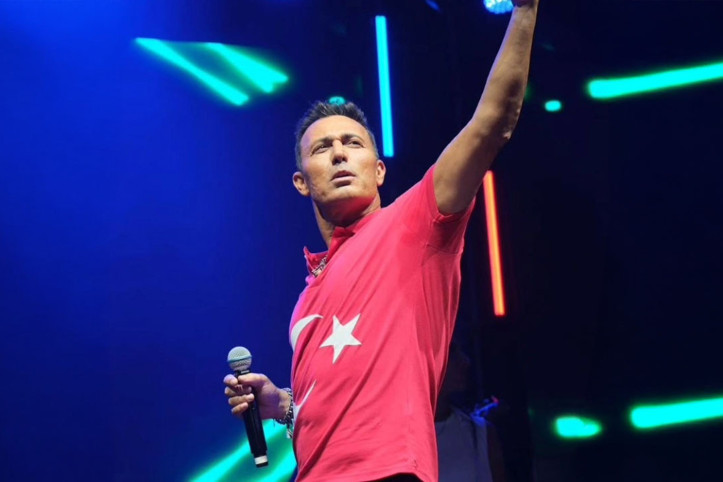 Mustafa Sandal’a İngiltere’den ömür boyu vize