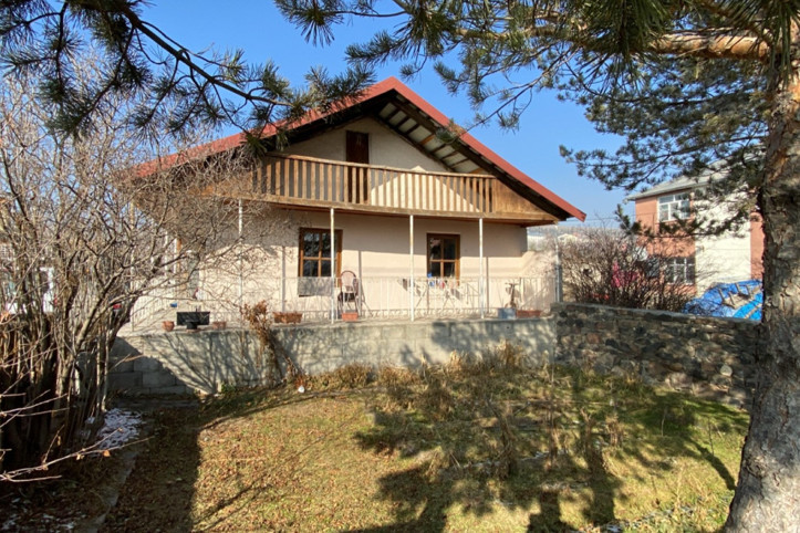 Kars'taki asırlık Alman evi restorasyon bekliyor