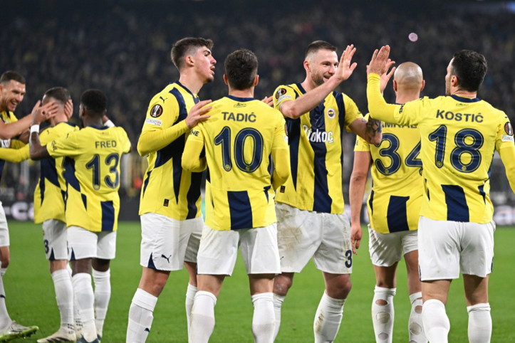 Fenerbahçe Anderlecht’i domine etti! 3 farklı skorla turu araladı