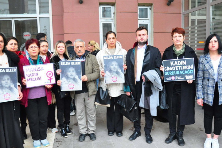 Kızına aklında cinayet olduğunu söylemiş: Sen içeride bana bakarsın