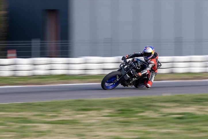Milli motosikletçi Can Öncü’den hızlı başlangıç: Dünya Supersport’ta ilk yarışta 5. sıra