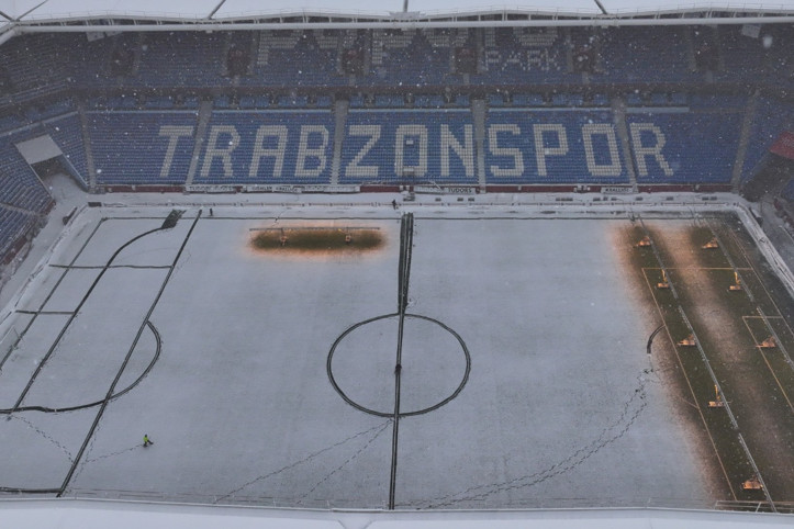 Trabzonspor - Gaziantep FK maçı öncesi kar mesaisi: Maç ertelenebilir