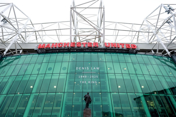 Manchester United 10 ismi takımdan gönderdi