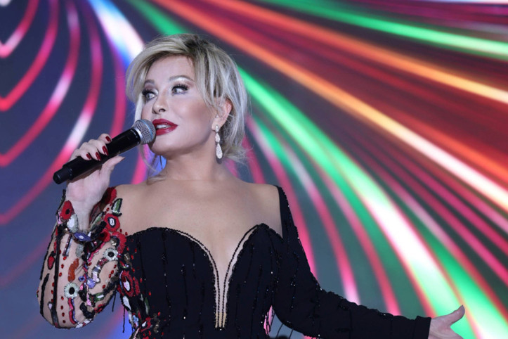 Emel Sayın sosyal medyadan duyurdu: Hazırlıklar başladı