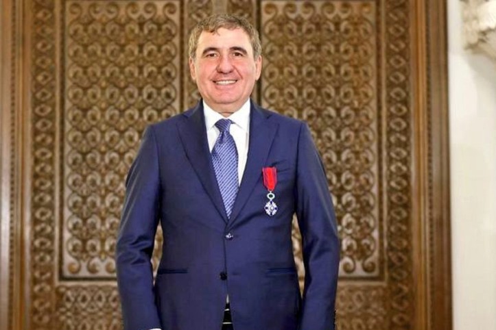 Gheorghe Hagi'ye Romanya'da şövalye unvanı