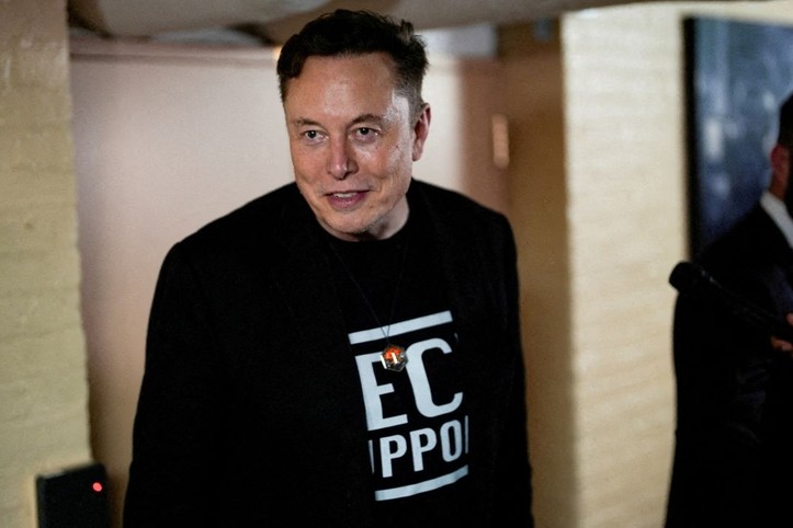 Elon Musk oyun oynamak için Beyaz Saray'a televizyon getirtmiş
