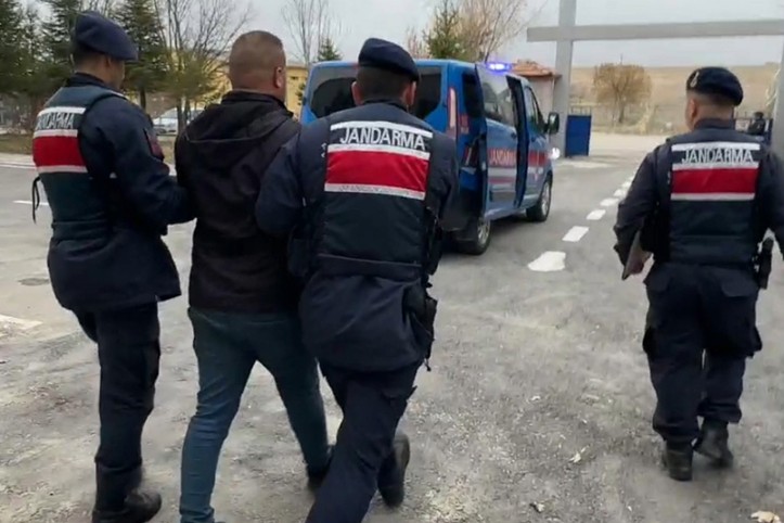 Cezaevinden izinli çıktı, Aksaray'da hırsızlık yaparken yakalandı