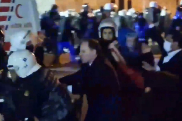 CHP'li vekil o anları paylaştı: Kalkan olmayı sürdürüyoruz