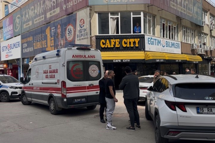 Husumetlisinin iş yerinde kurşun yağdırdı