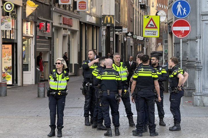 Amsterdam’da bıçaklı saldırı: 4 kişi yaralandı