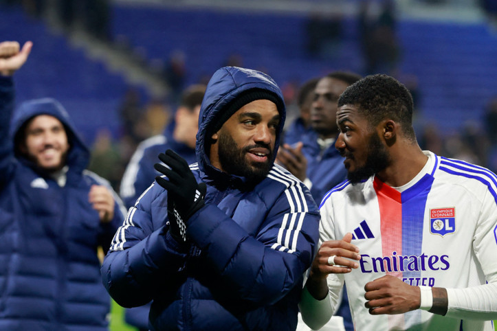 Lyon'dan devren satılık 6 yıldız: Mali krize karşılık piyasaya sunuyor