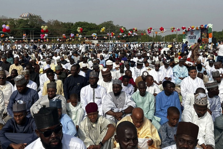 Nijerya'da bayram namazı sonrası çıkan izdihamda 2 çocuk öldü