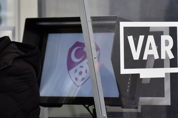 Bu akşamki derbinin VAR hakemi açıklandı