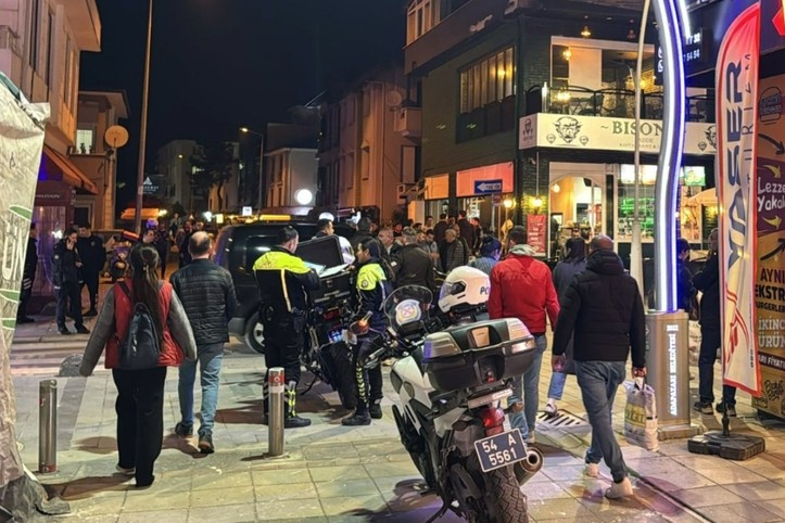 Kafede önce havaya ateş etti, sonra işletmeciyi bıçakladı