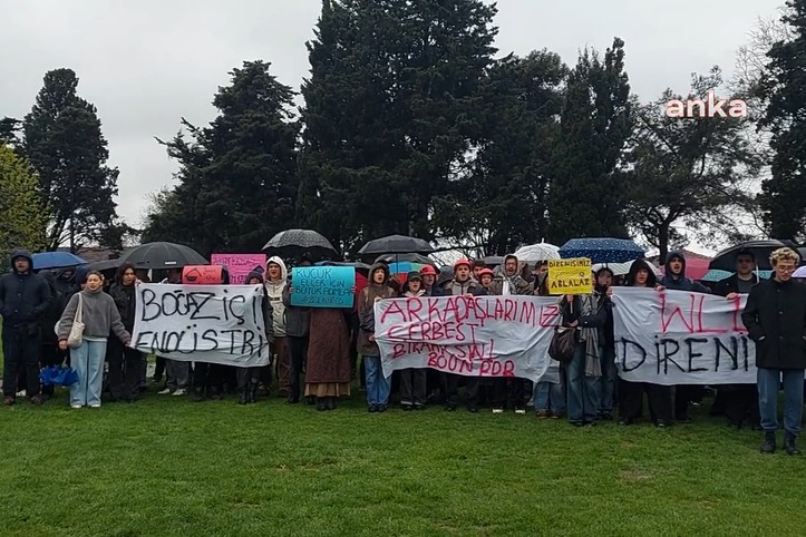 Boğaziçili öğrenciler tutuklu arkadaşları için eylem yaptı