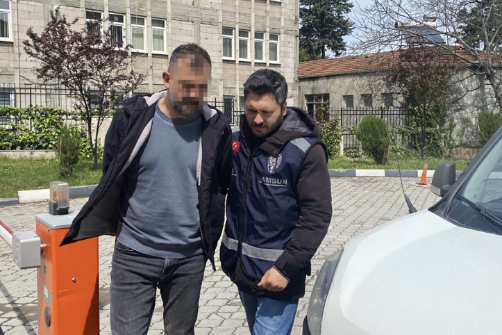 Çağırdığı çilingirin tuzağına düştü