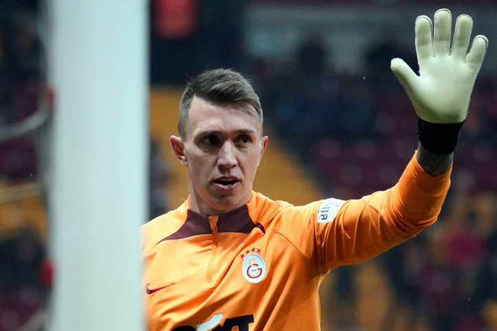 Yeni Muslera bulundu: Galatasaray'a Fransa'dan gelecek