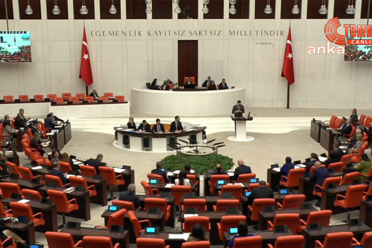 Öğrencilere bir öğün ücretsiz yemek verilmesine ilişkin teklif AKP-MHP'nin oylarıyla reddedildi