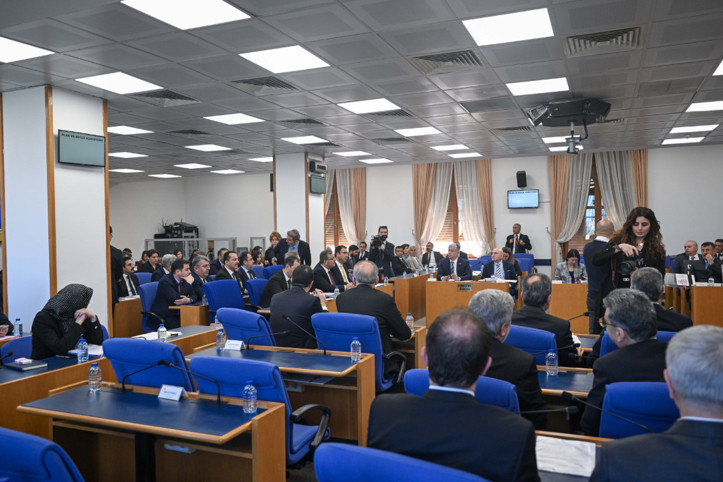 Komisyonda Sırrı Süreyya Önder paniği